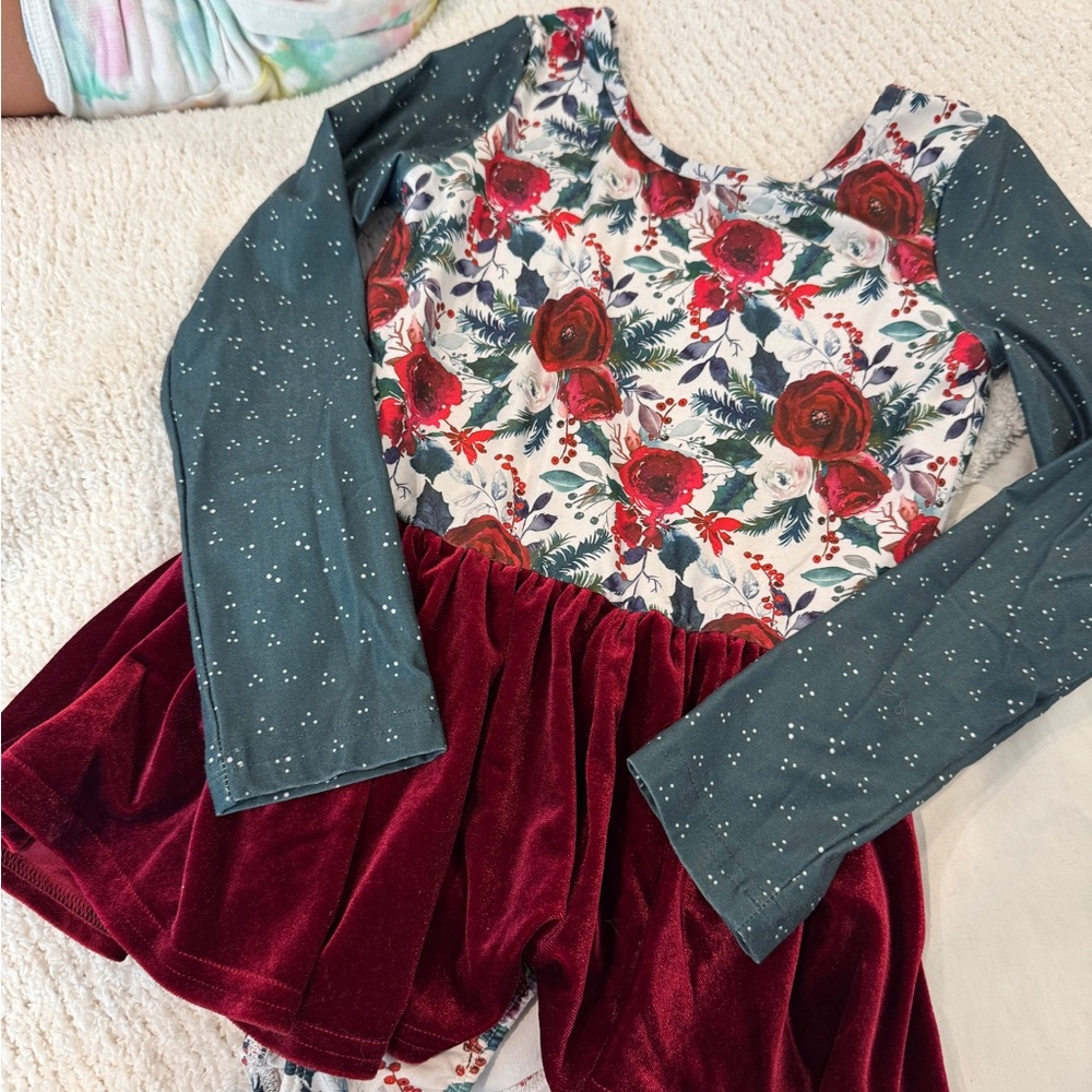 Cheeky Plum Green and Red Christmas Leotard, 7Y.
